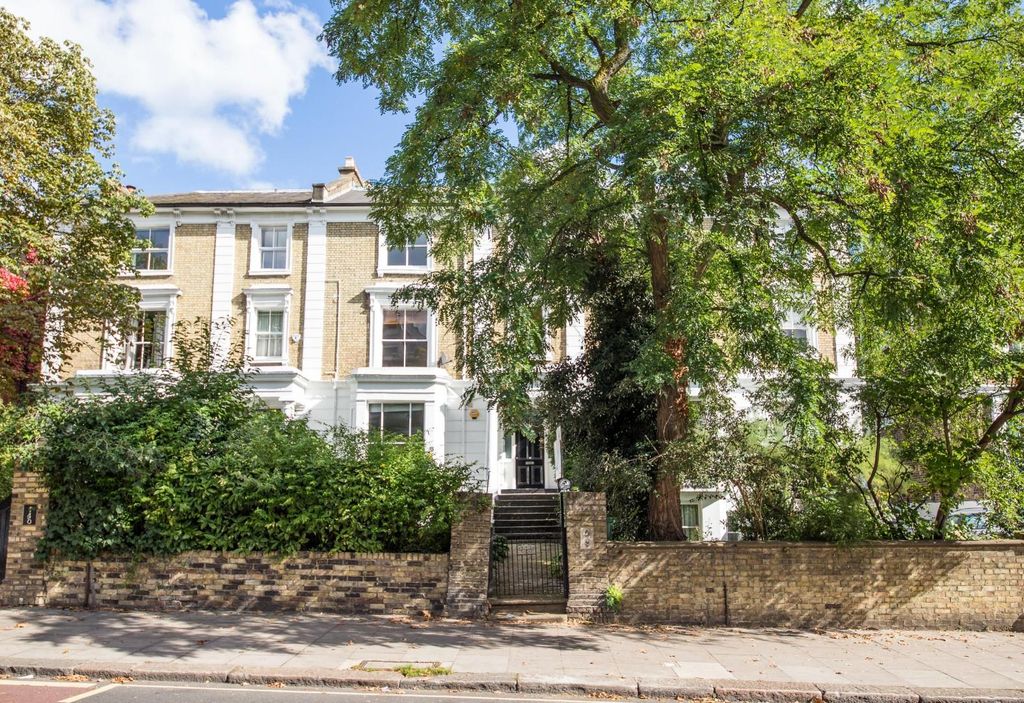 Property photo 2 of 8