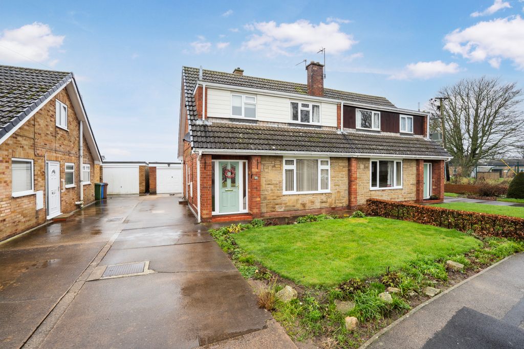 Property photo 1 of 12 Front