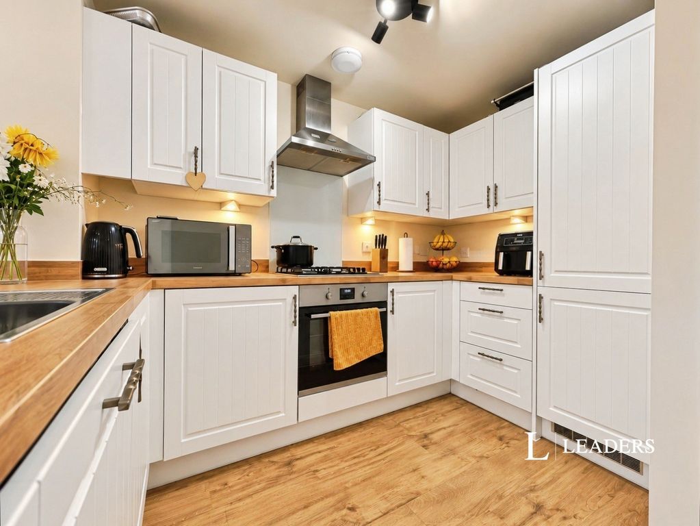 Property photo 2 of 15 Pbox-Img.Png