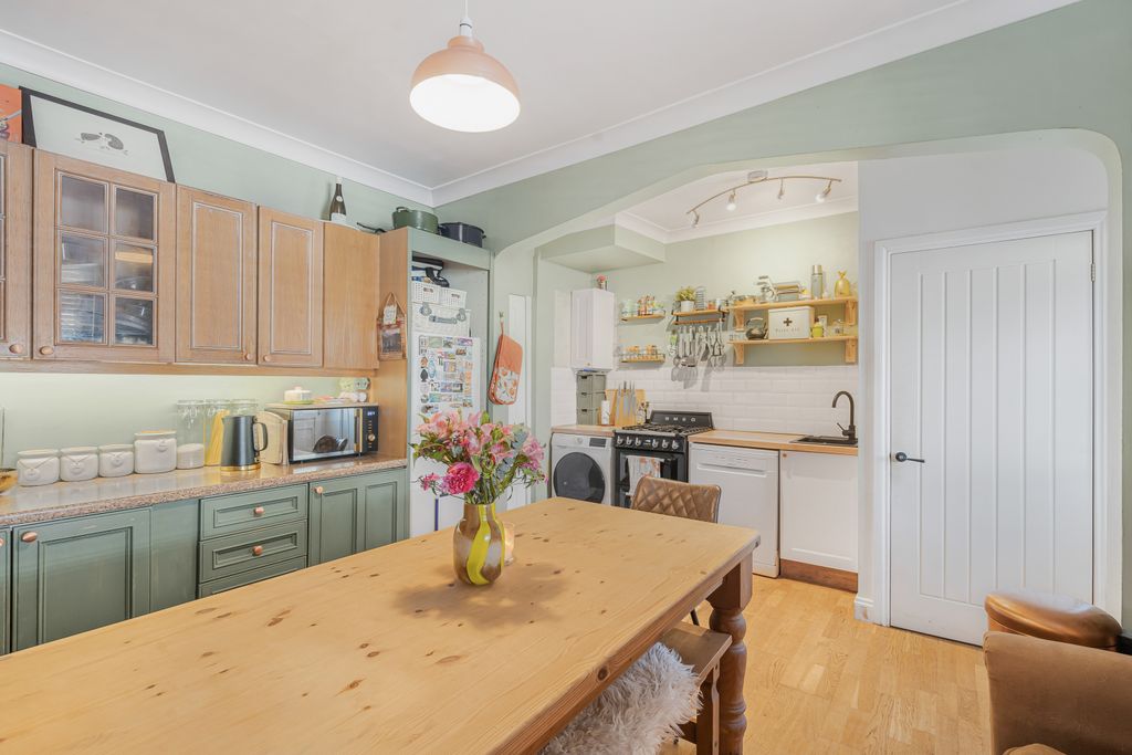 Property photo 2 of 17 6_90652