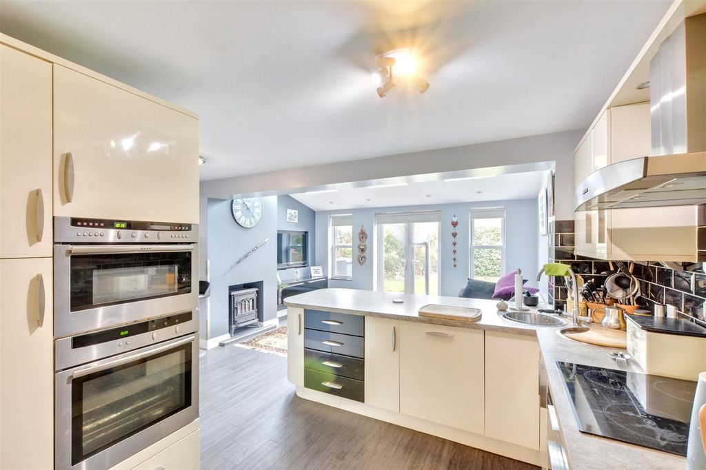 Property photo 2 of 28 Kitchen_2.Jpeg