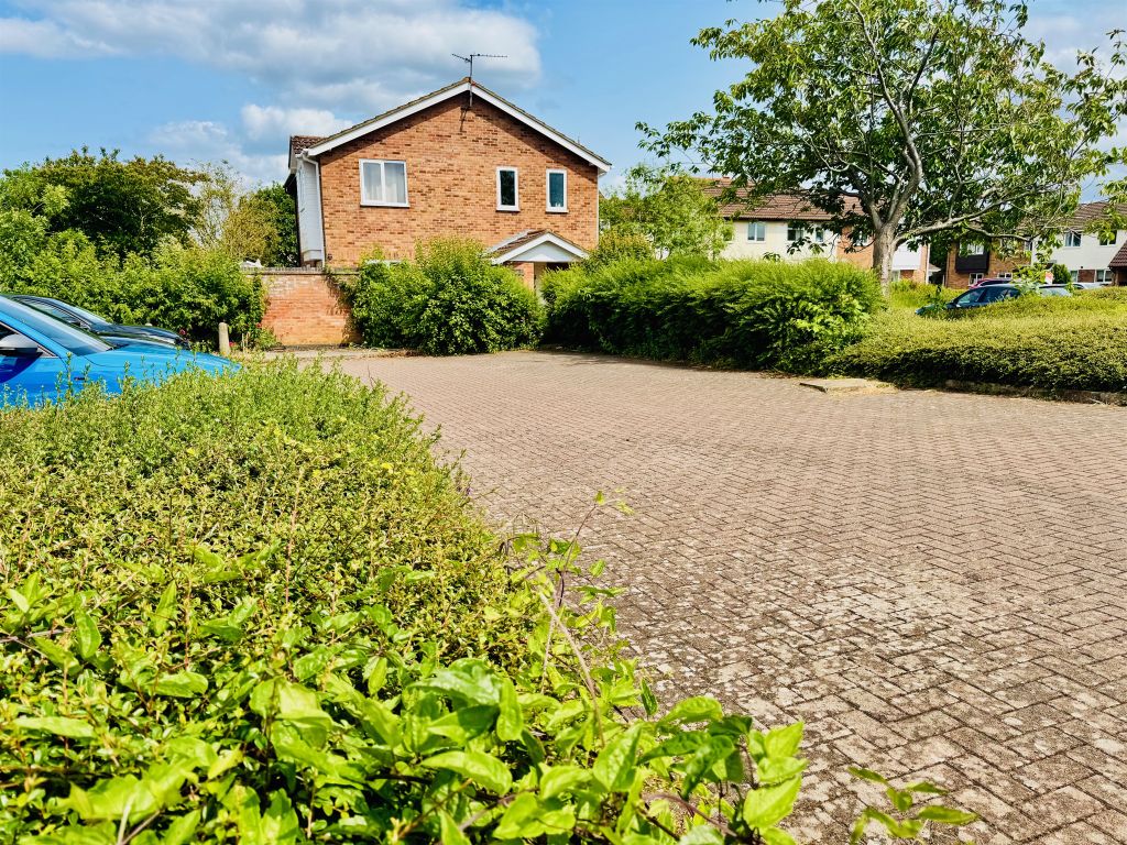Property photo 1 of 3
