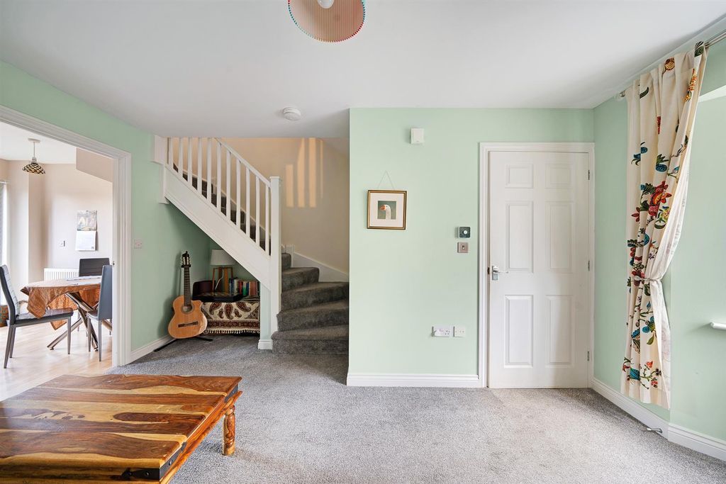 Property photo 3 of 17 Living Room