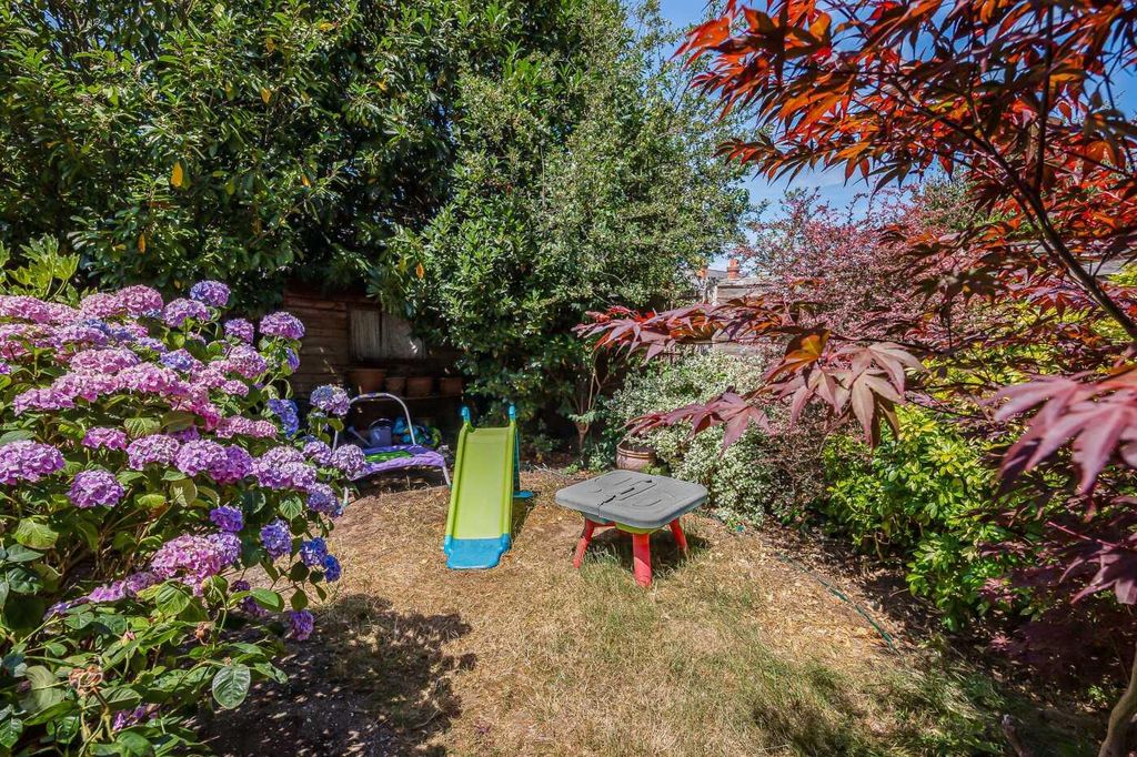 Property photo 2 of 15