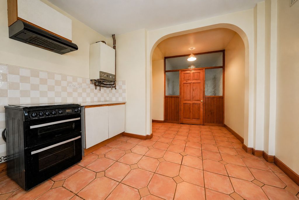 Property photo 3 of 16 Kitchen Diner