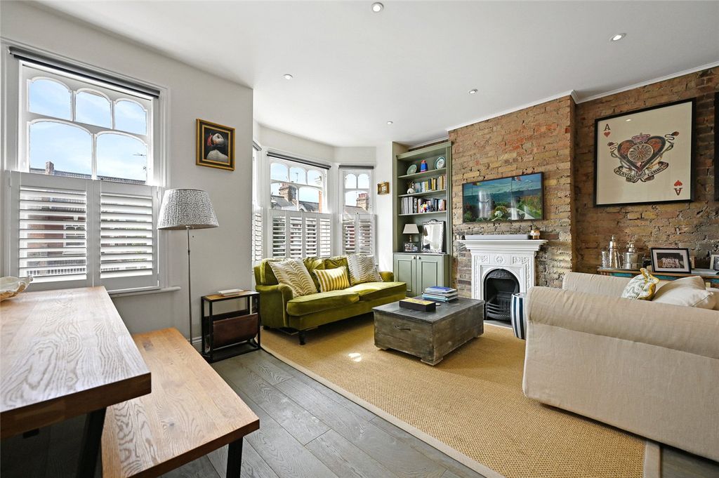 Property photo 2 of 11 Picture No. 23