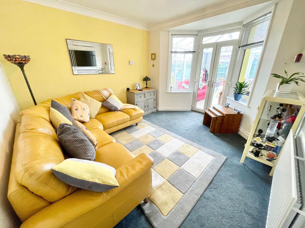 Property photo 3 of 26
