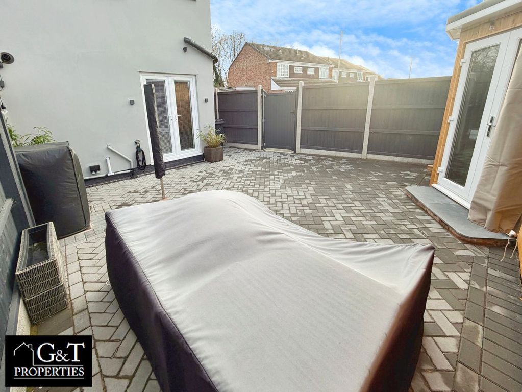 Property photo 2 of 26 Rear Garden