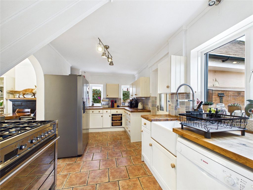 Property photo 3 of 20 Picture No. 06