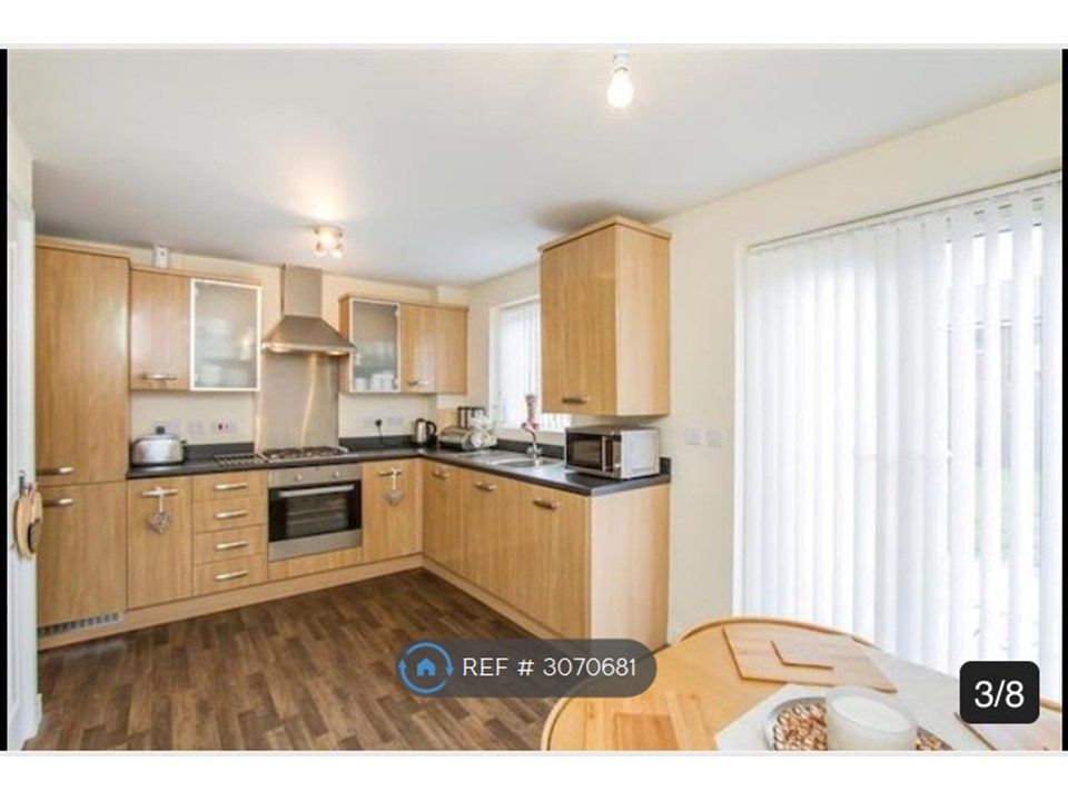 Property photo 2 of 5 Kitchen