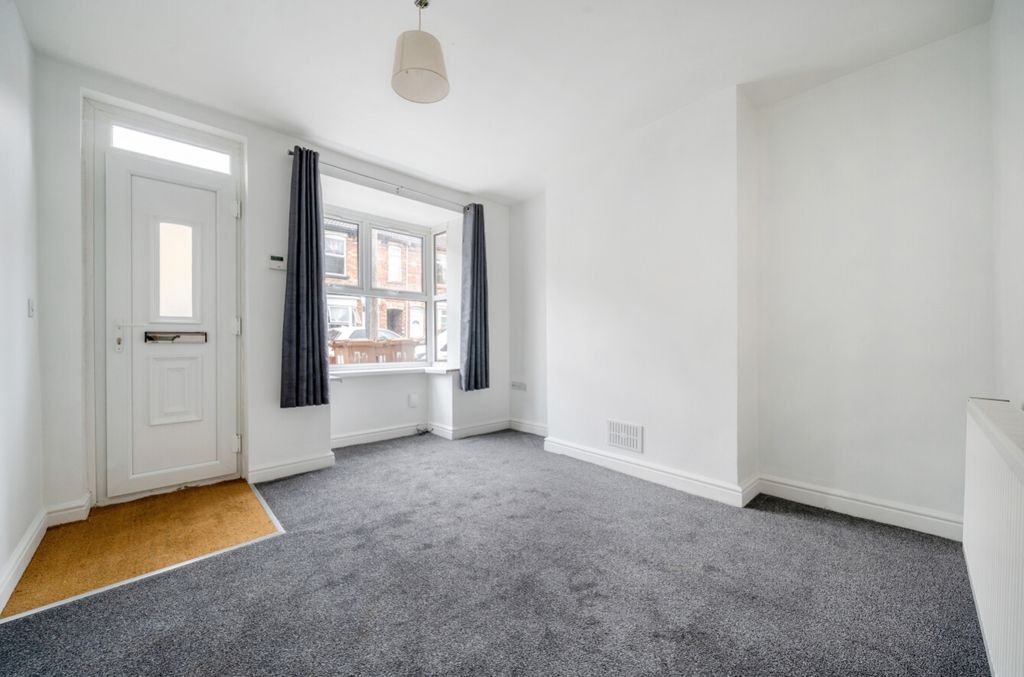 Property photo 3 of 14 1300116-3-6835Bf04691F7