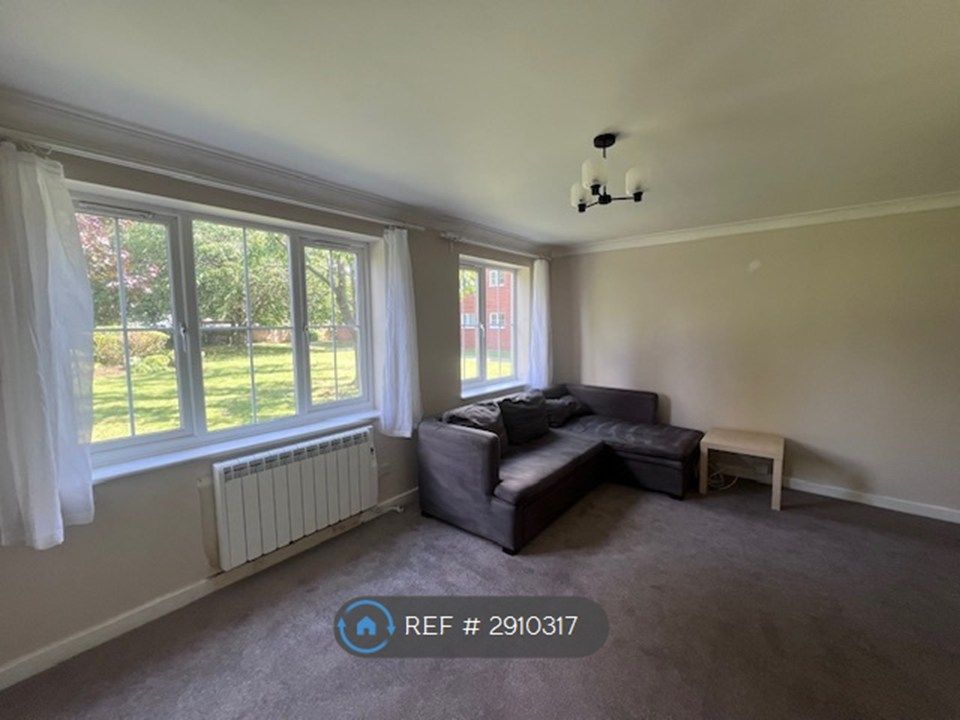 Property photo 3 of 7 Light And Airy