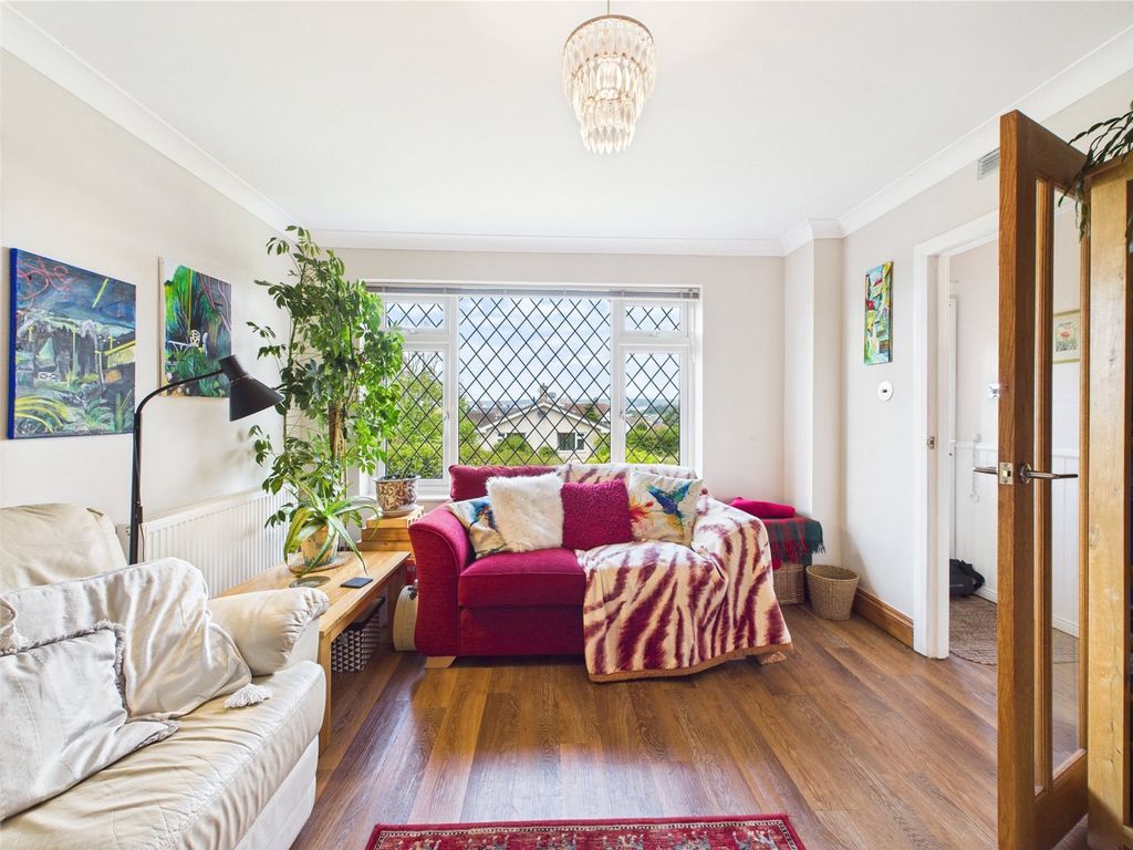 Property photo 2 of 25 Picture No. 14