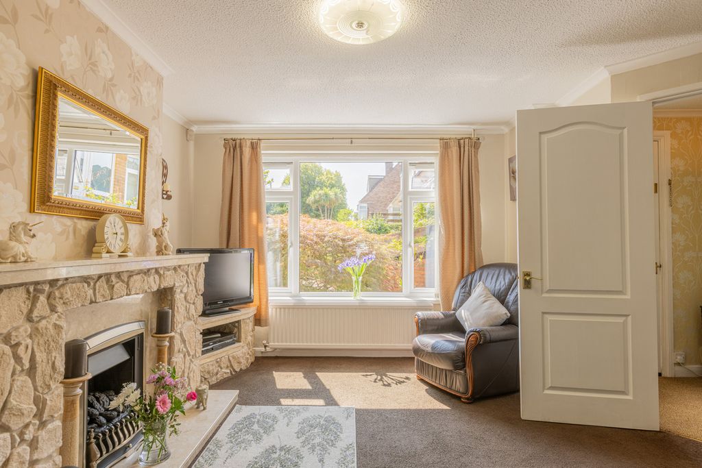 Property photo 2 of 30