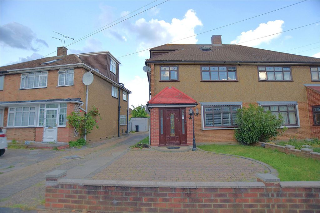 Property photo 1 of 17 Picture No. 02