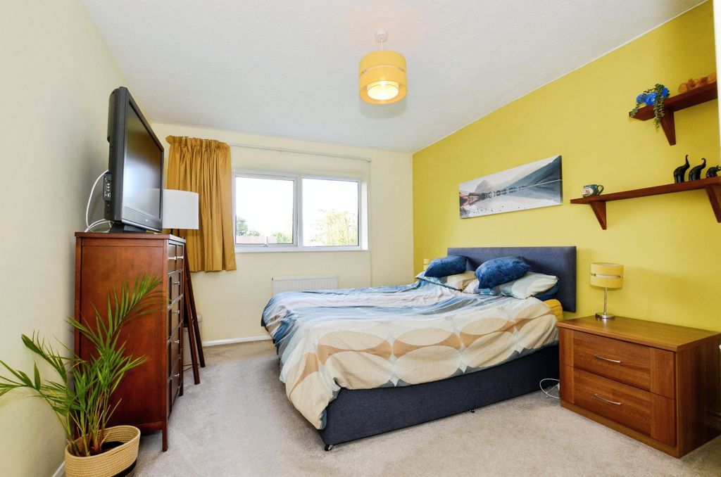 Property photo 3 of 19