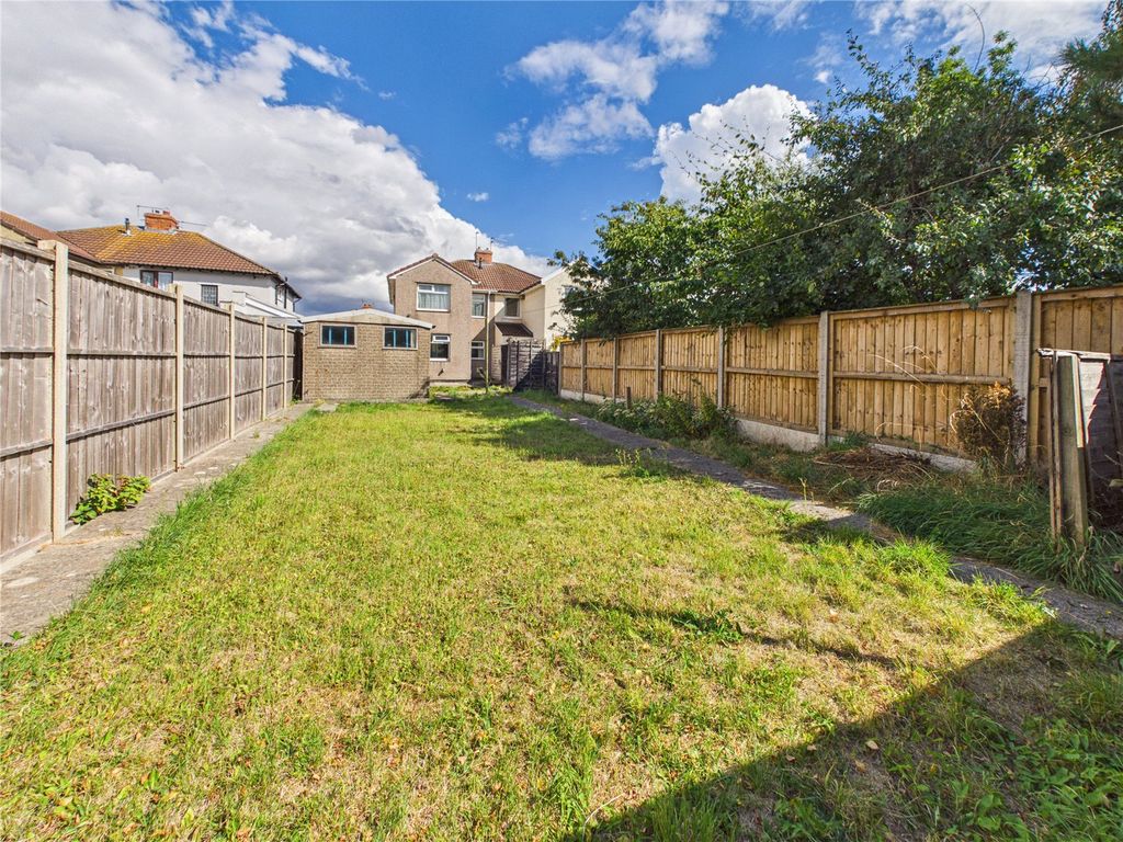 Property photo 2 of 19 Picture No. 22