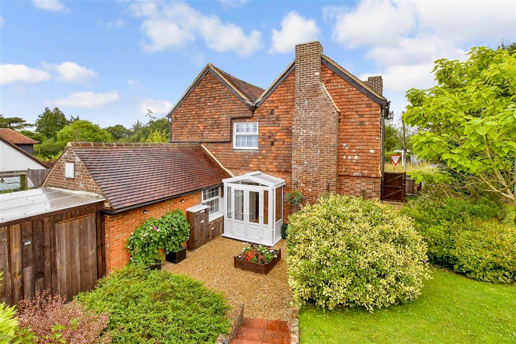 Property photo 3 of 12 External (Web)