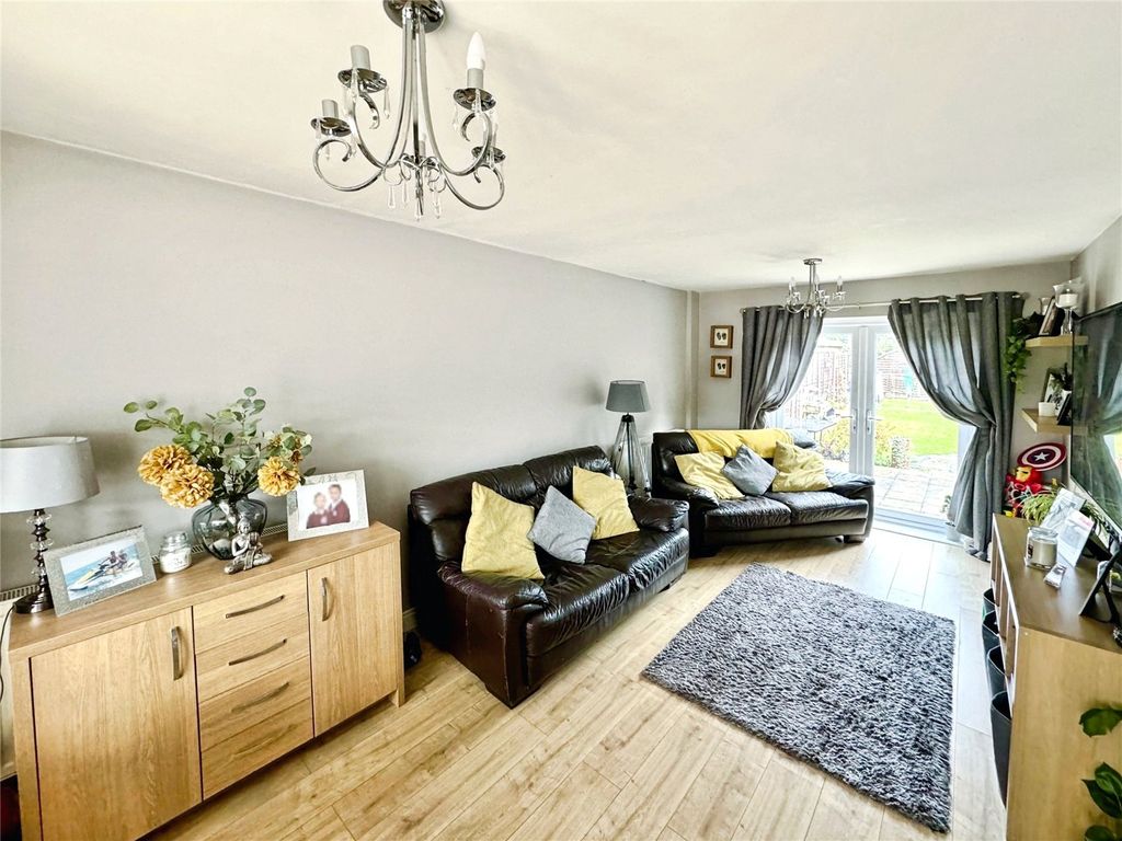 Property photo 2 of 10 Picture No. 32