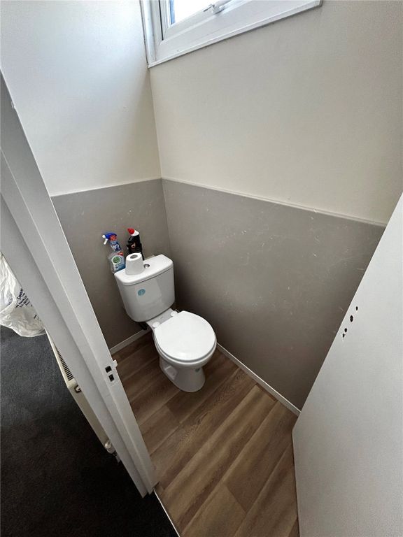 Property photo 2 of 9 Picture No. 08