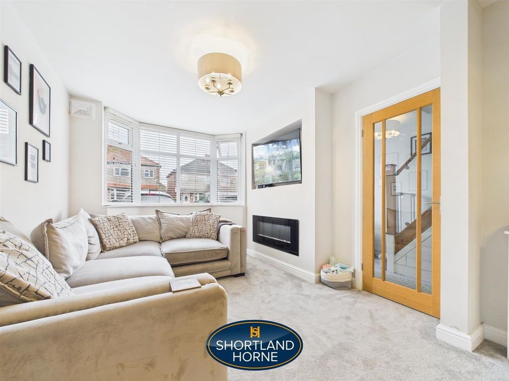 Property photo 3 of 16 Cam01906G0-Pr0624-Still003.Jpg