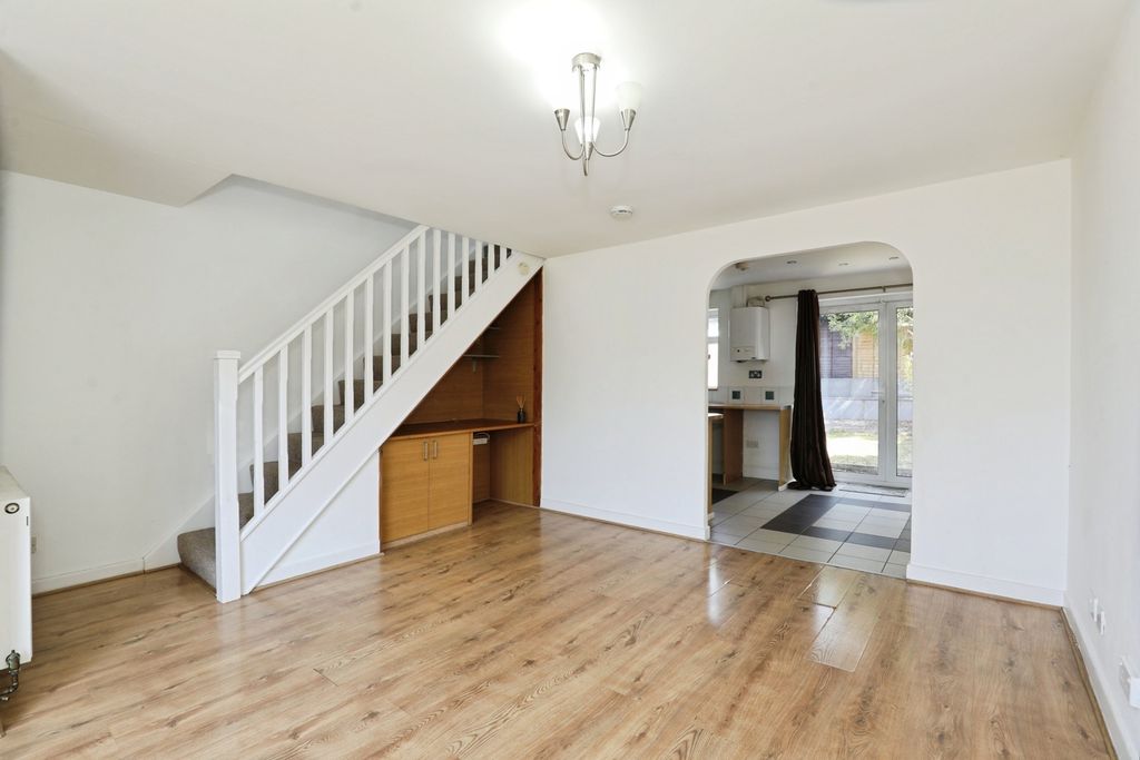 Property photo 3 of 18 Pbox-Img.Jpg