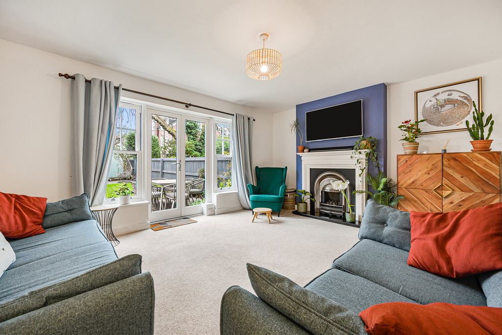 Property photo 2 of 16