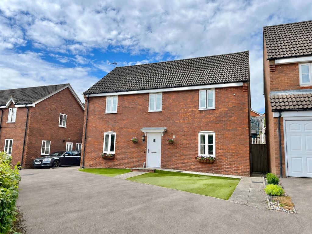 Property photo 1 of 36
