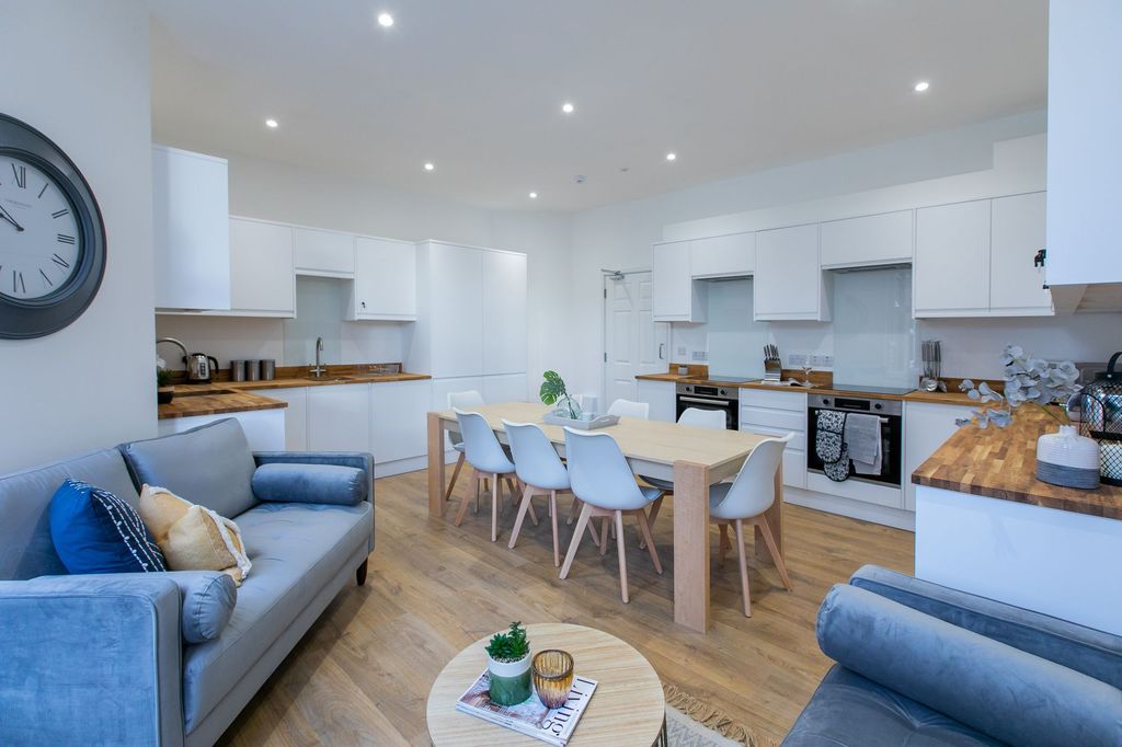 Property photo 2 of 8 Photo 2