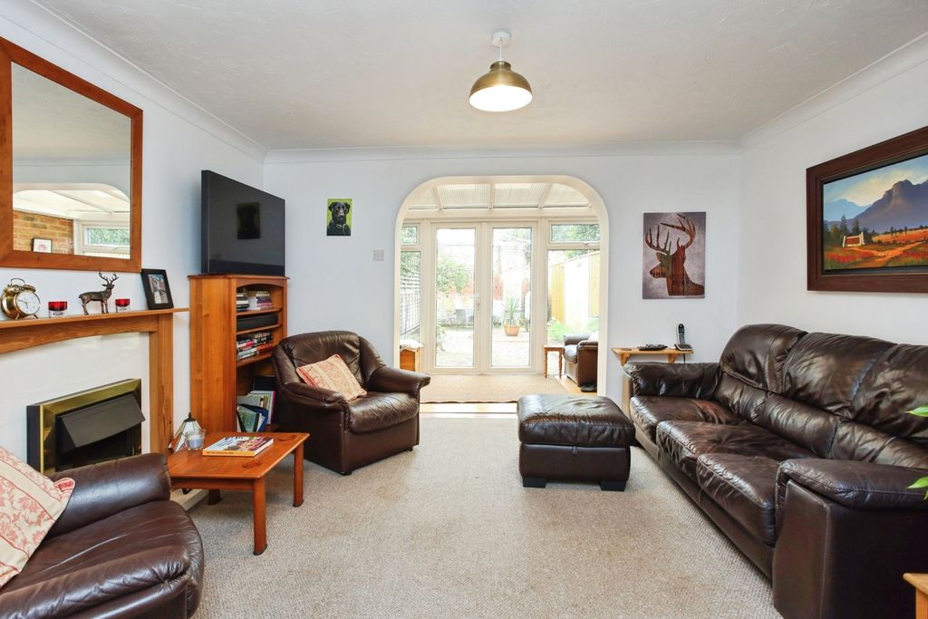 Property photo 3 of 18 Photo