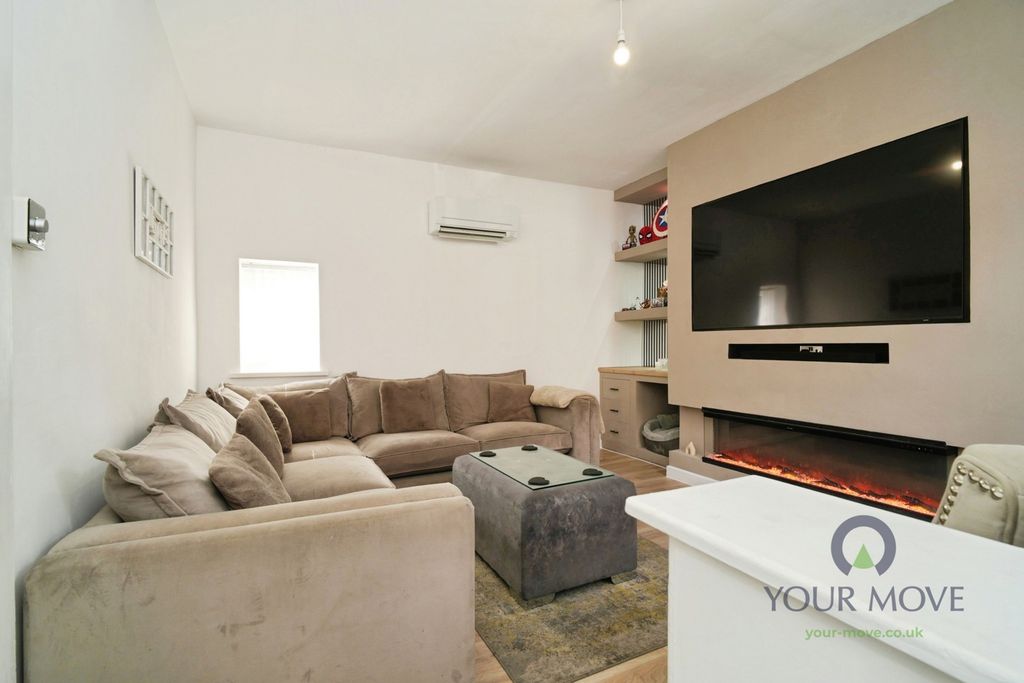 Property photo 2 of 14 Pbox-Img.Jpg
