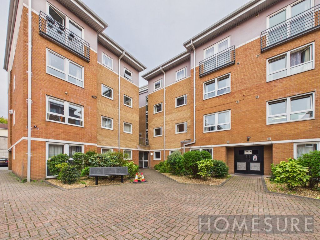 Property photo 1 of 21 Picture No. 27
