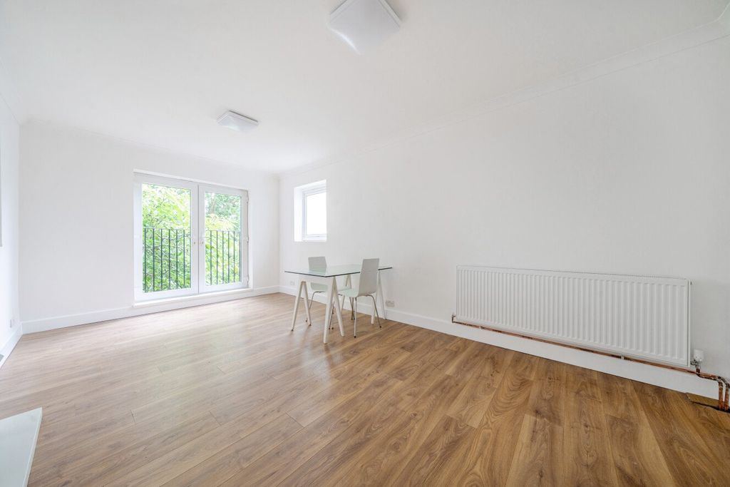 Property photo 2 of 12 Picture No. 05