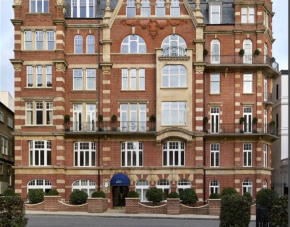 Property photo 1 of 15 External