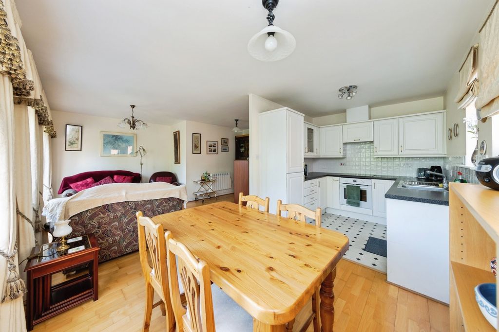 Property photo 2 of 15 Pbox-Img.Jpg
