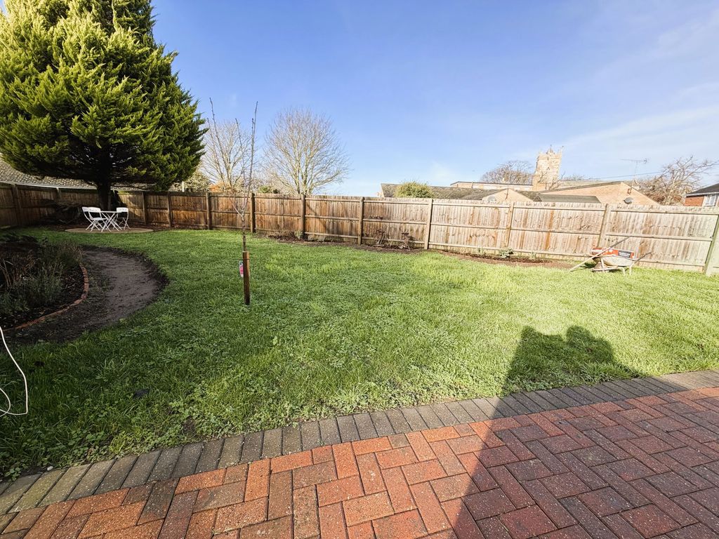 Property photo 2 of 53