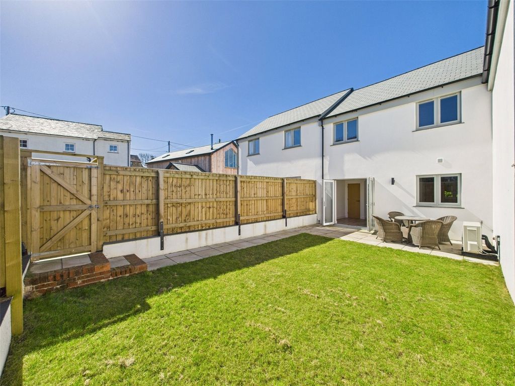 Property photo 3 of 18 Picture No. 03