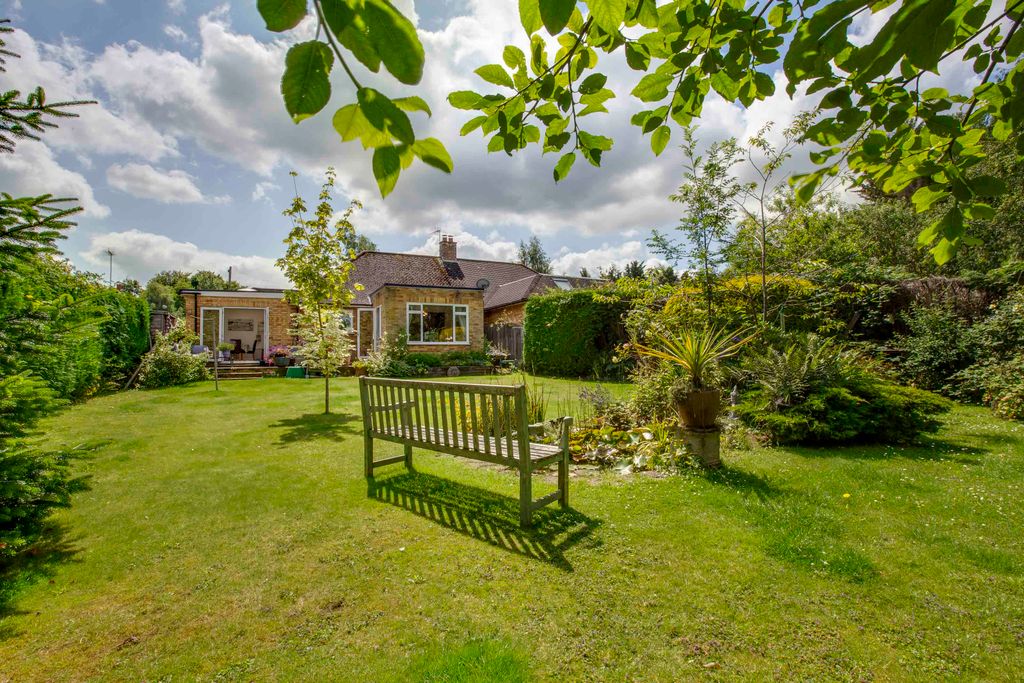 Property photo 2 of 14 Garden