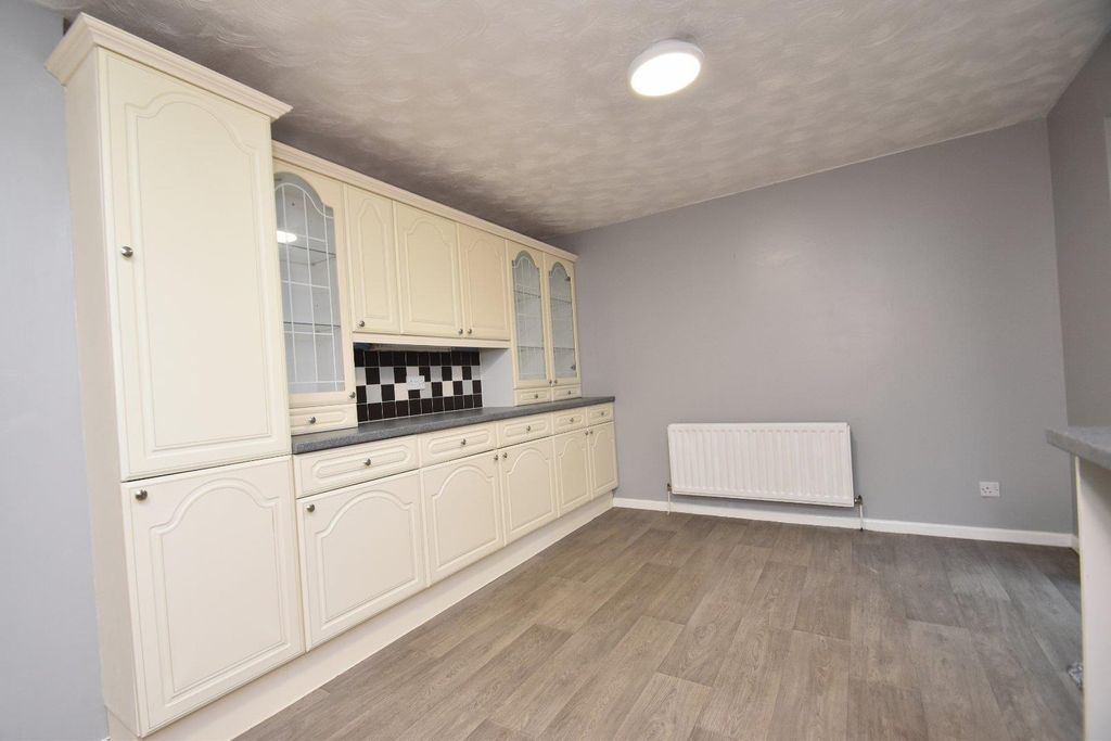 Property photo 3 of 9 Cullompton Seddons