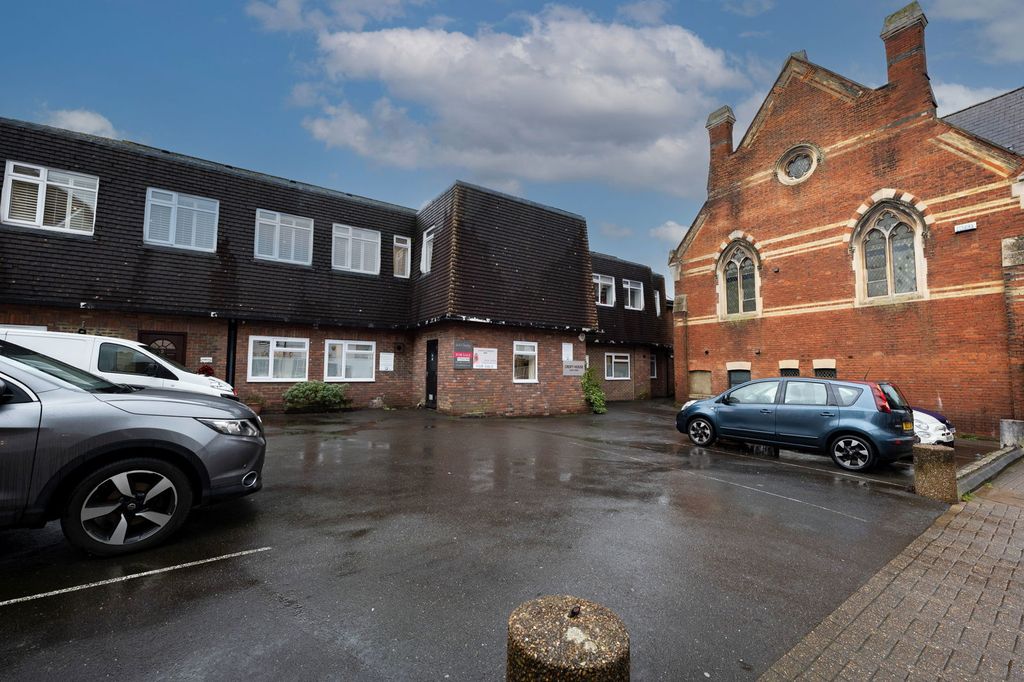 Property photo 2 of 18