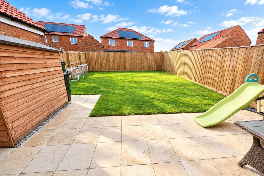 Property photo 2 of 17 Rear Garden
