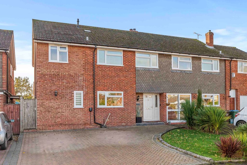 Property photo 1 of 18