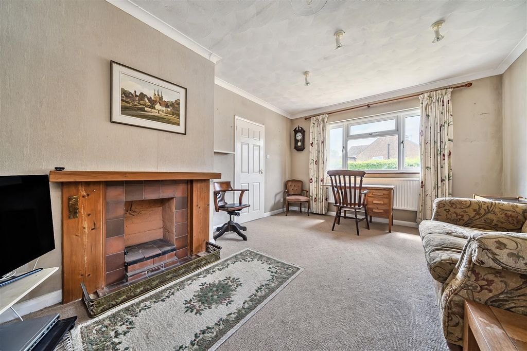 Property photo 3 of 19 1296900-23-682Dd4287Fce8-Arw.Jpg