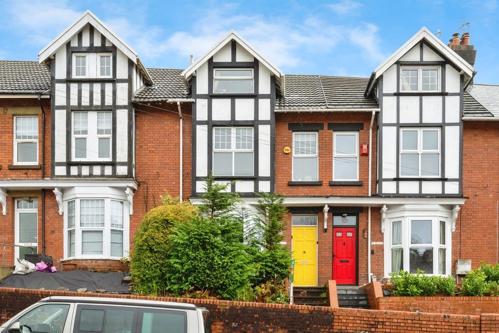 Property photo 1 of 21