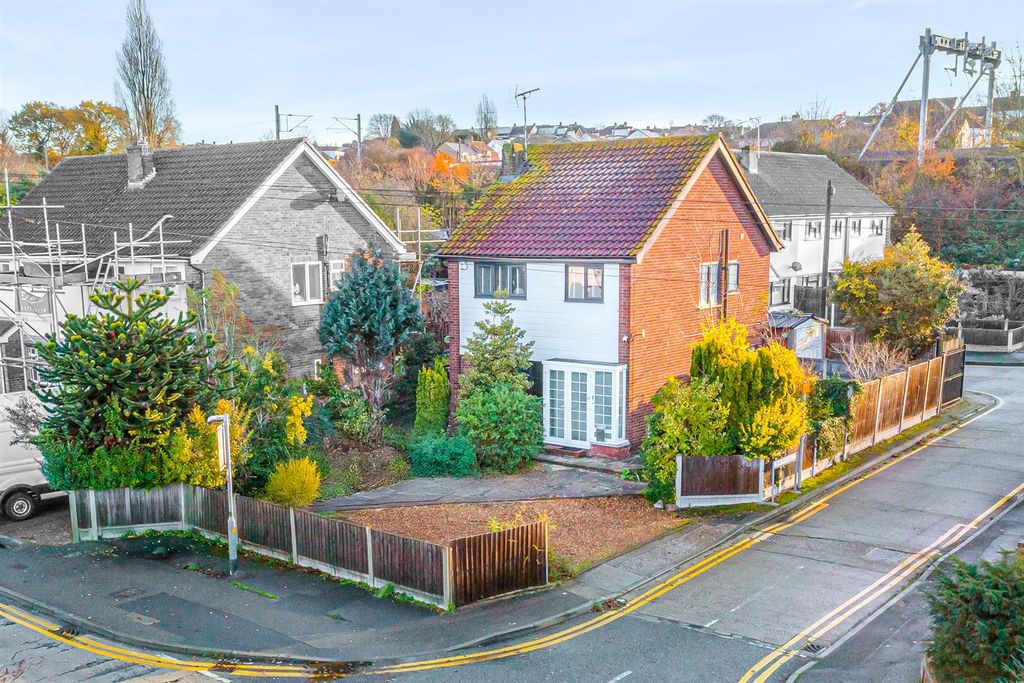 Property photo 1 of 14