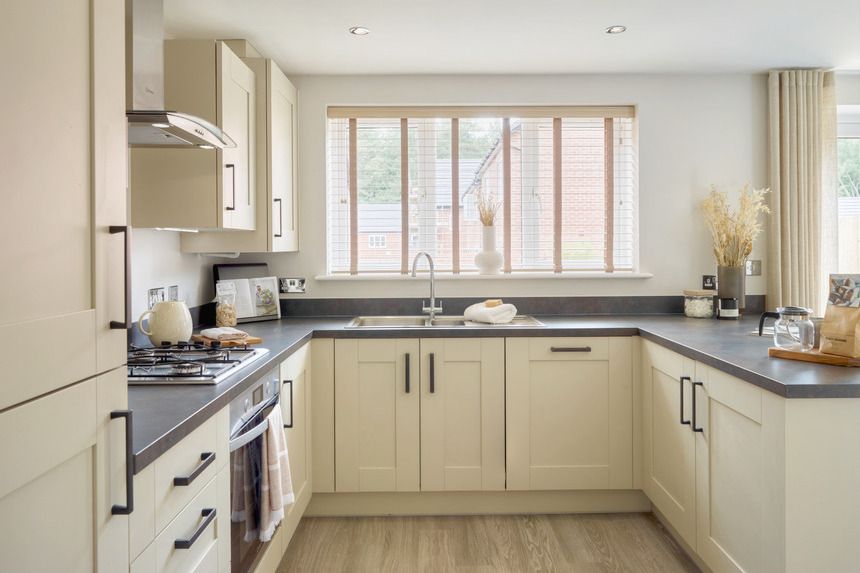 Property photo 1 of 11 Bovis Kidderminster Crescent Cypress85461_Housetype_Plot_-_Hero_860x573