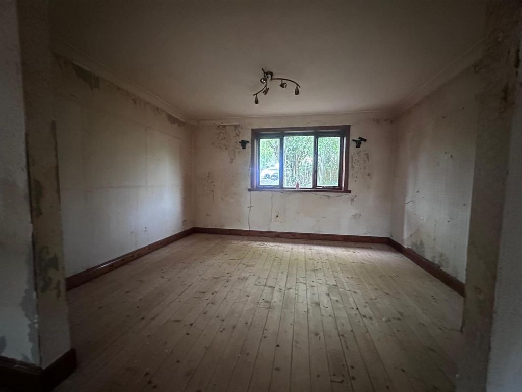 Property photo 3 of 9 1.Jpg