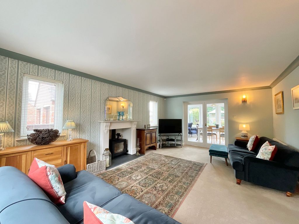 Property photo 2 of 26