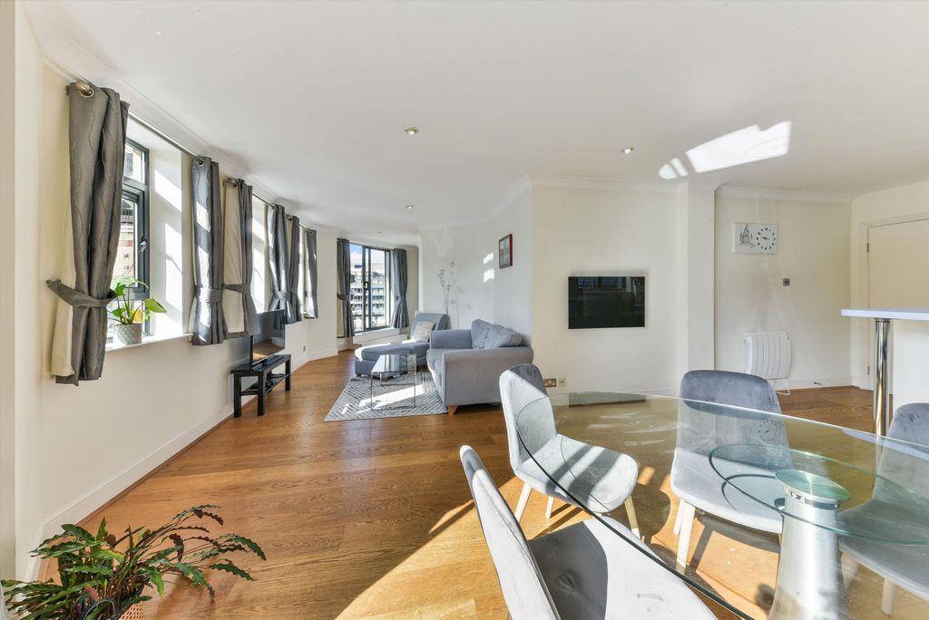 Property photo 2 of 11 Image