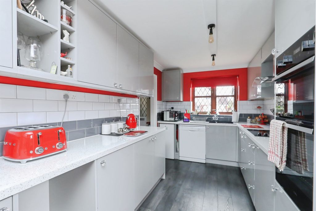 Property photo 3 of 17